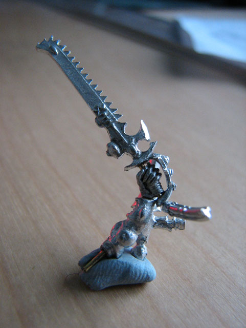 Striking Scorpion Exarch Chainsabre left arm