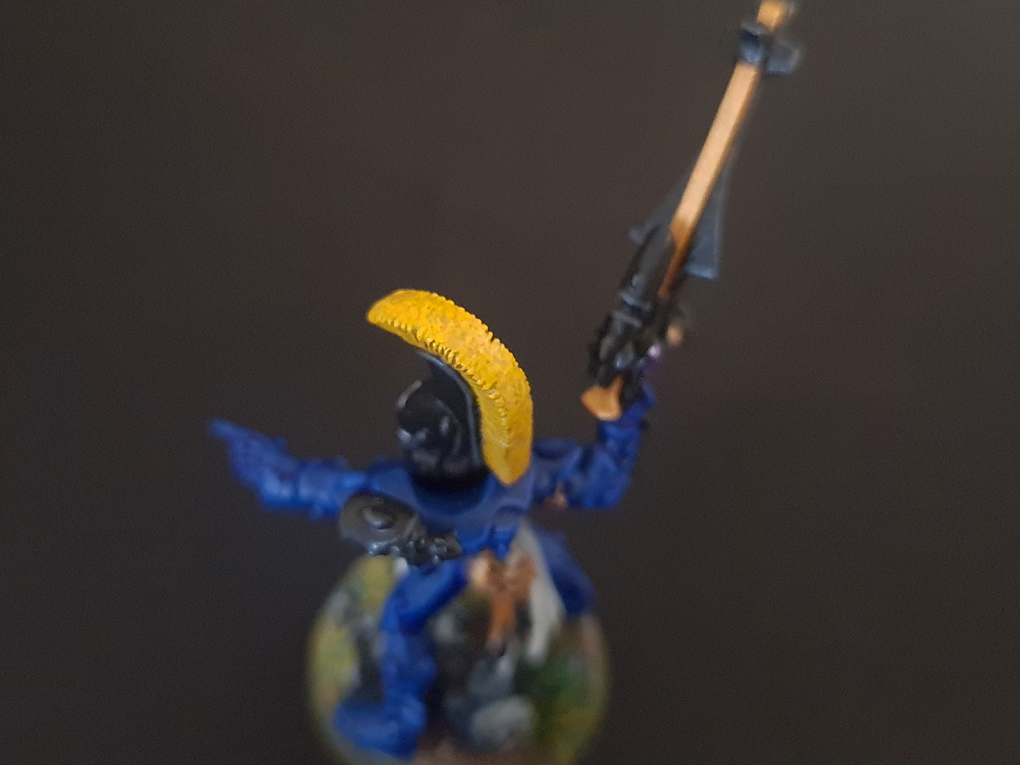 Eldar Shrine of the Sable Helm Dire Avenger helmet crest close-up