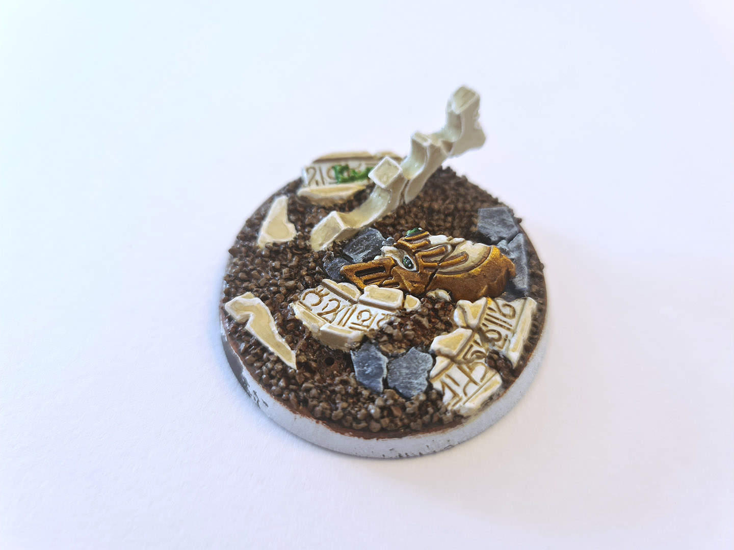 Jain Zar conversion scenic base close-up