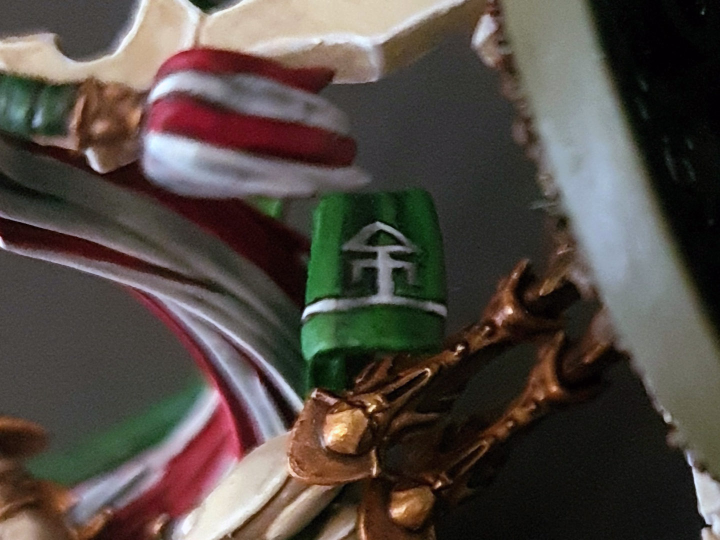 Jain Zar conversion tabard rune close-up